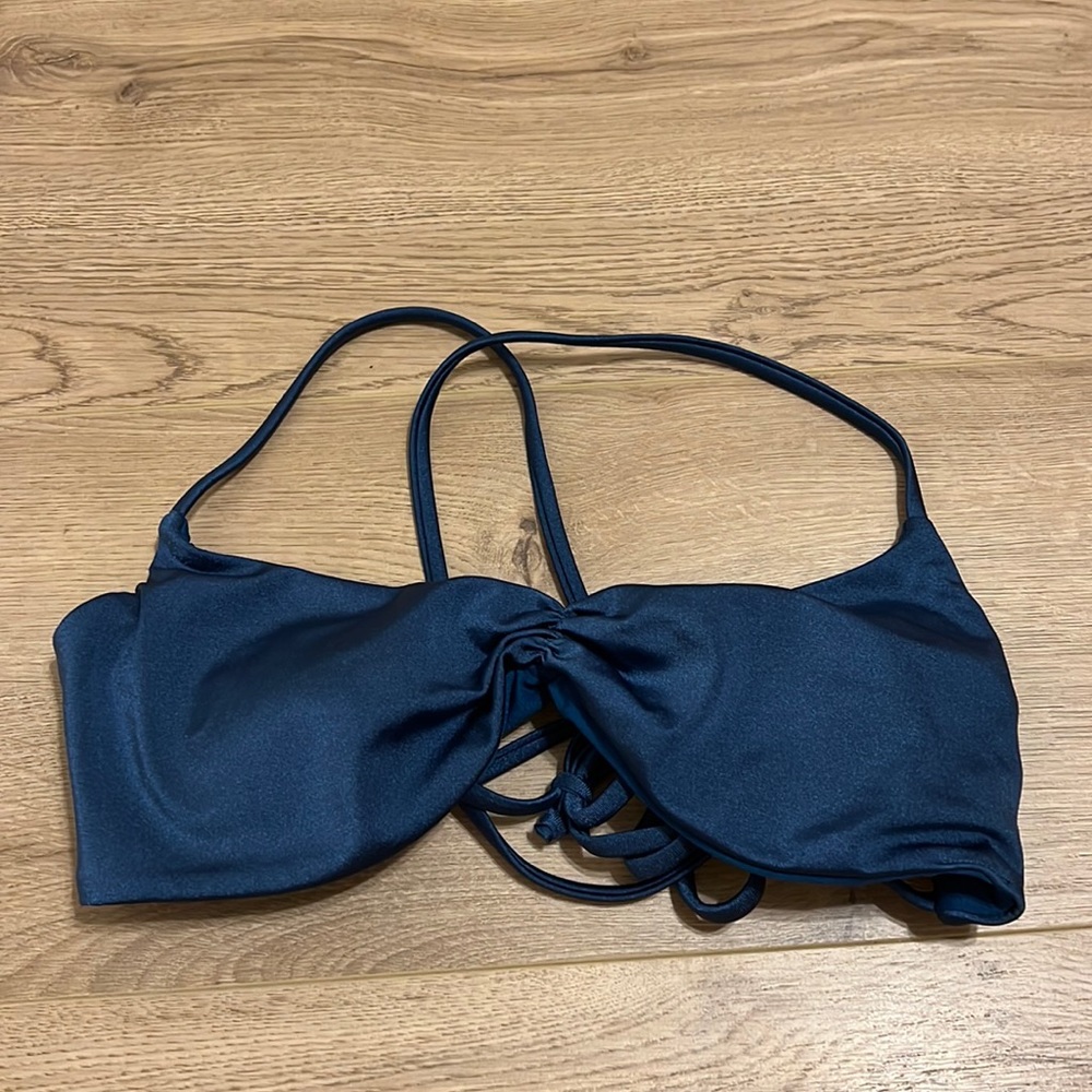 Billabong teal blue bikini top - size small (Junior medium)